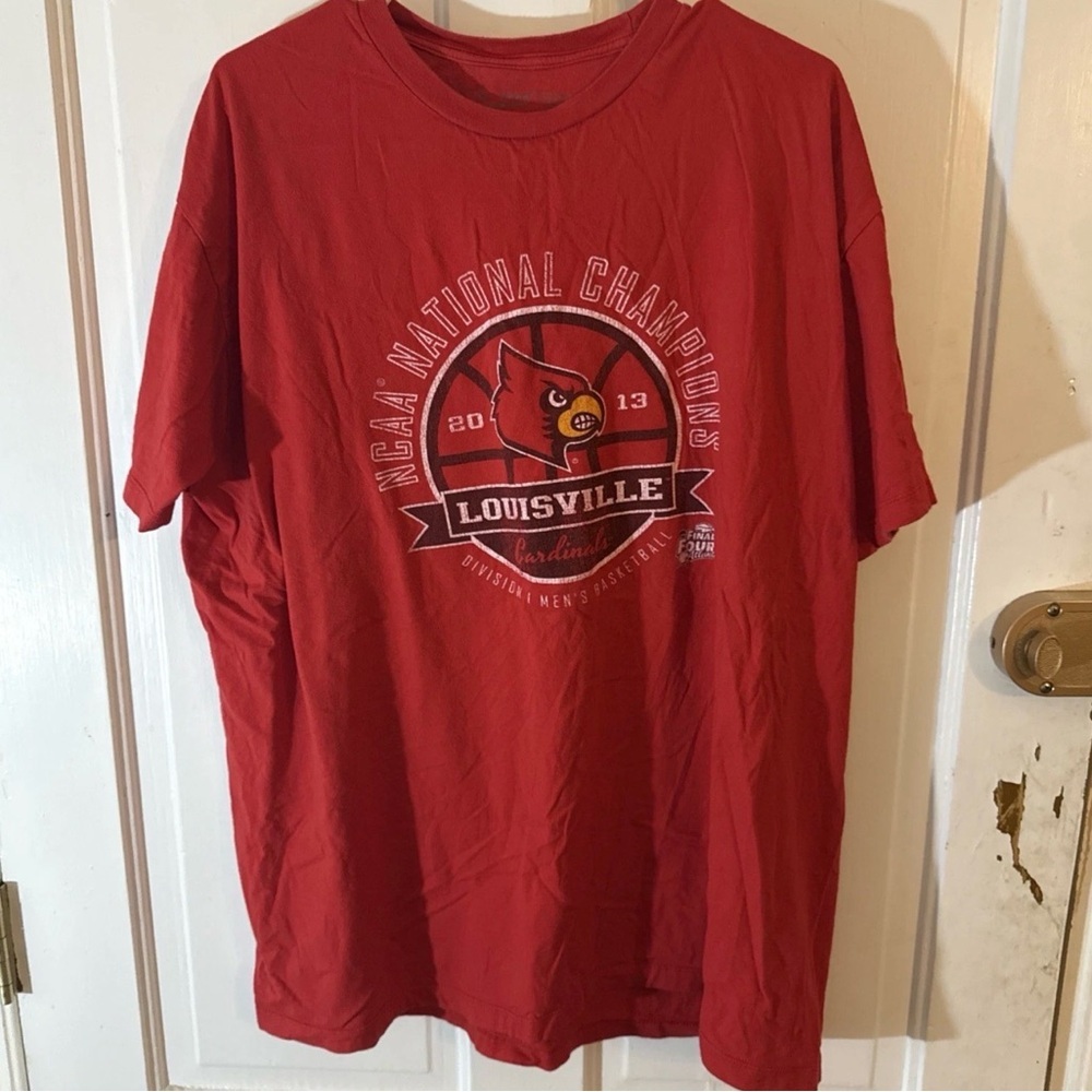University Of Louisville 2013 Final Four Xl Mens Red Graphic Logo Tshirt NCAA